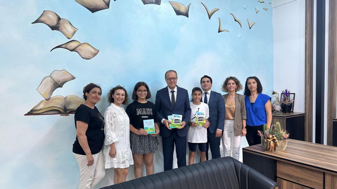 İlçe Milli Eğitim Müdürümüz Mehmet Çimen'e Kitaplarımızı Takdim Ettik